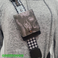 Lookma Wallet (a Charming Cheek Design) PDF Sewing Pattern (includes SVGs, A0 File, Projector File and Video!)