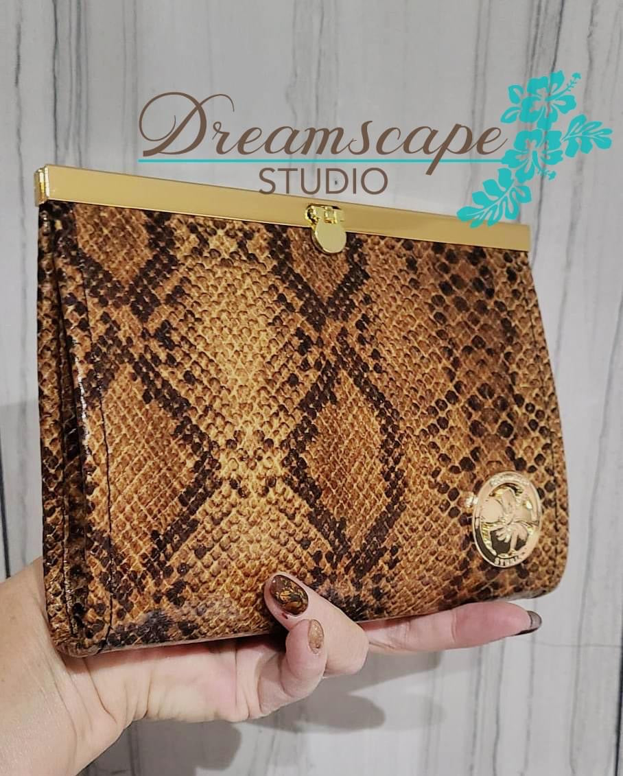 Ashley Clutch Wallet PDF Sewing Pattern (includes SVGs, A0 File, Projector File and Video!)