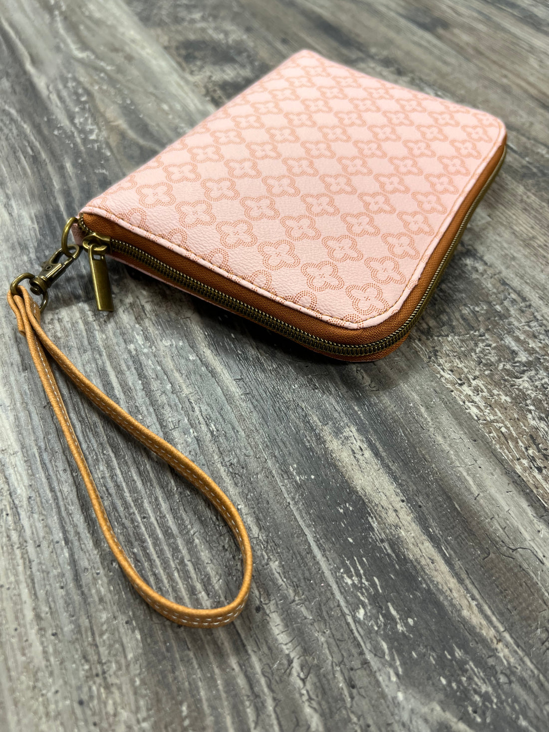 Julie Jetsetter Wallet PDF Sewing Pattern (includes SVGs, Projector File and Video!)