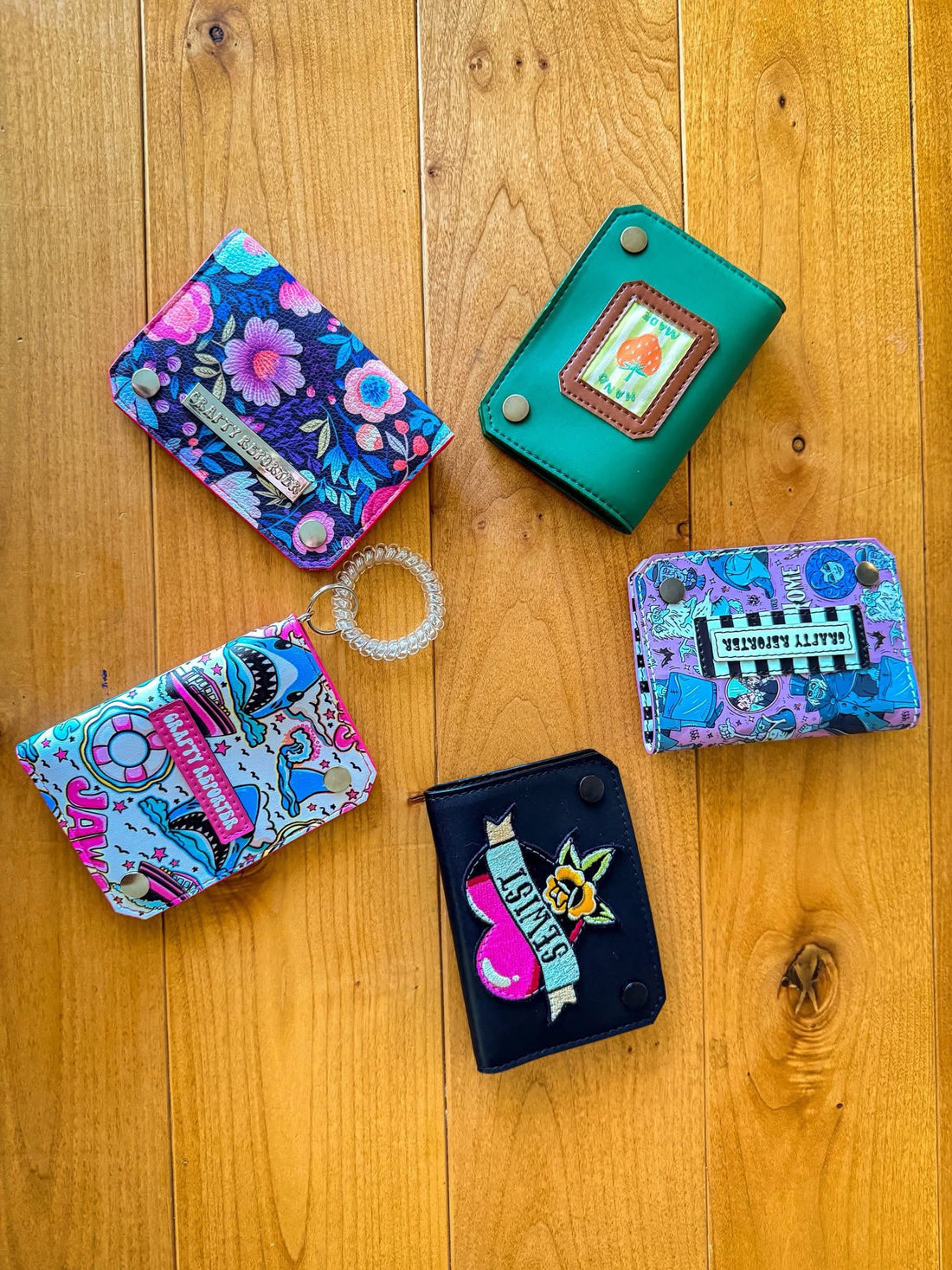 Brooke Bifold Wallet PDF Sewing Pattern (Includes SVGs, and Video!)
