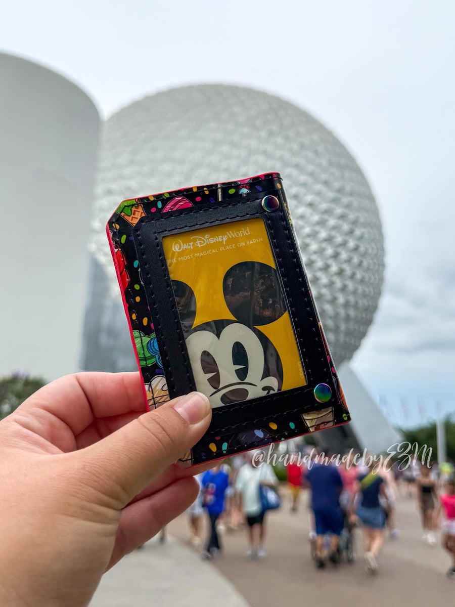 Brooke Bifold Wallet PDF Sewing Pattern (Includes SVGs, and Video!)
